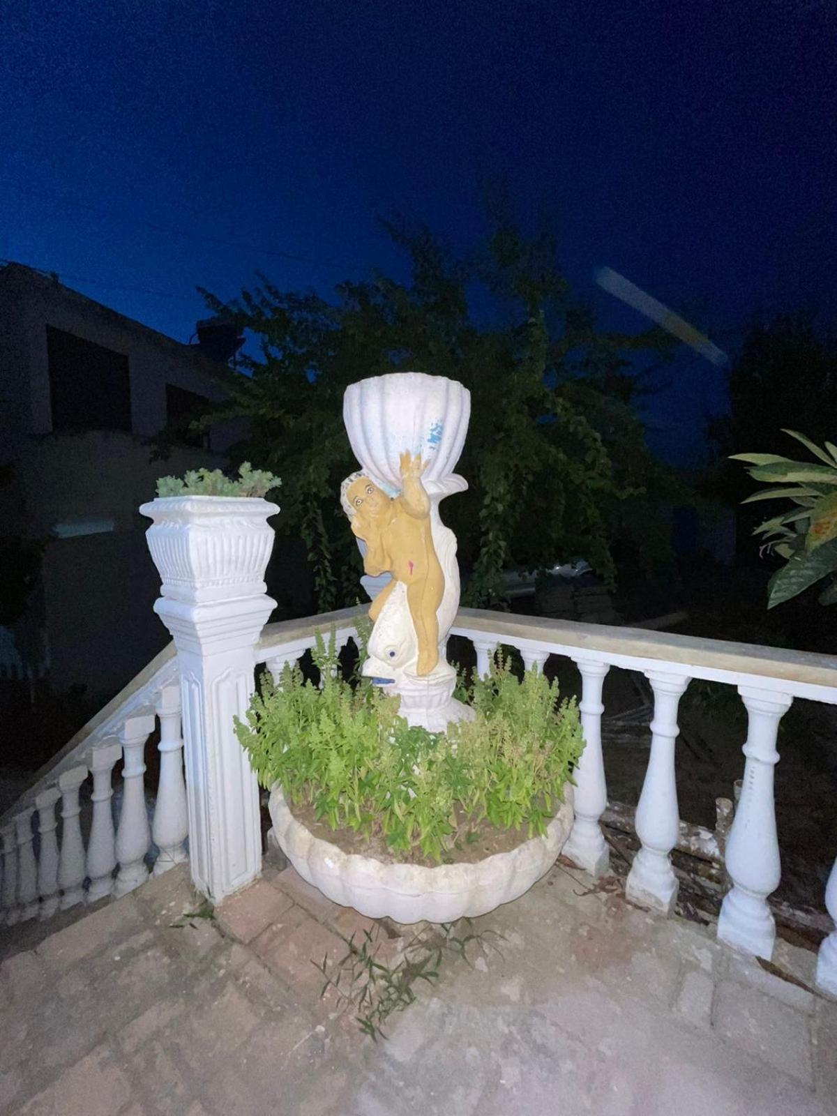 Anel'S Guesthouse Berat Exterior foto